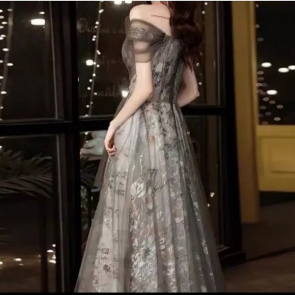 Gray, Floral Print ,Case Up, Applique,  Lace, Mesh, Sequins, Ball Gown - Picture 7 of 16